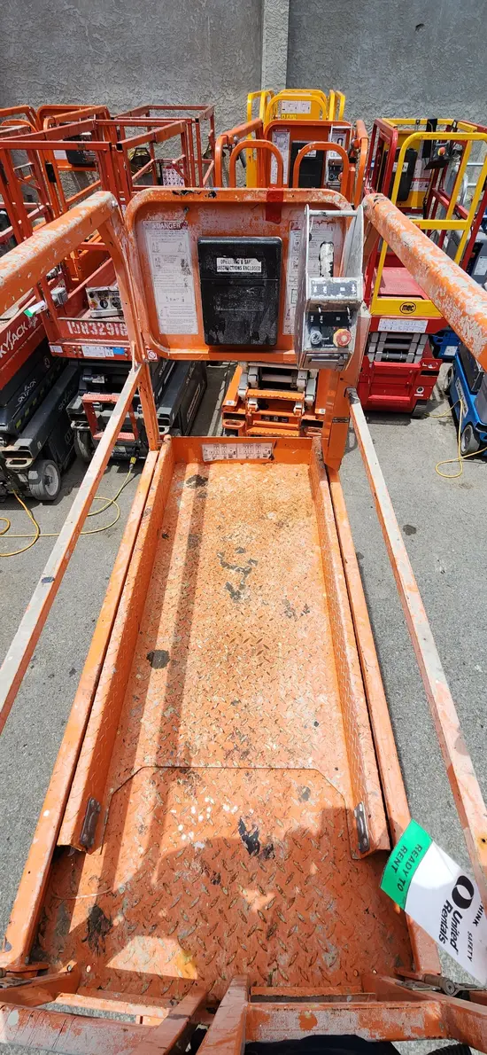 2018 Snorkel S3219E Scissor Lift
