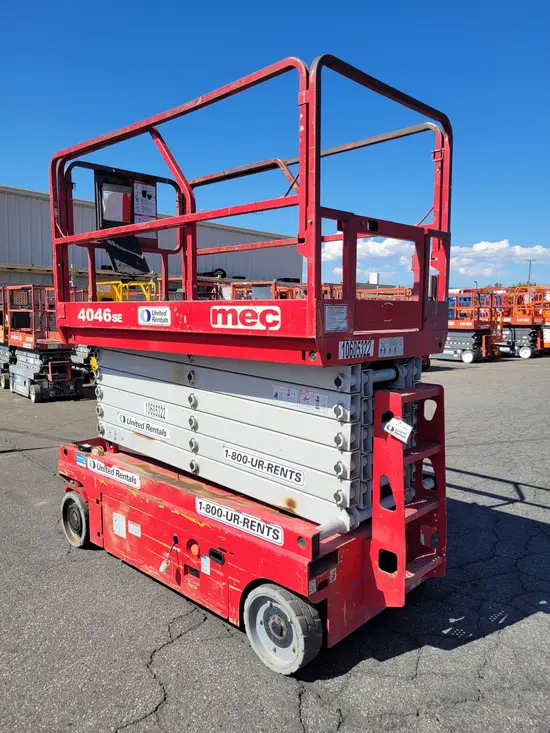 2017 MEC 4046SE Scissor Lift