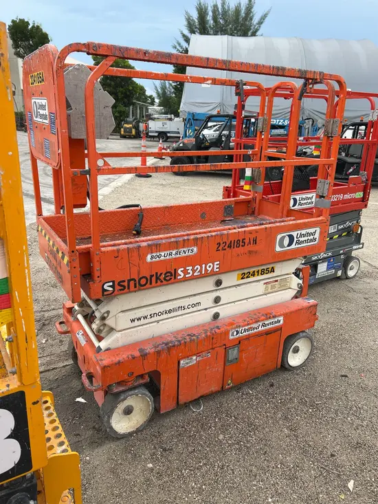 2019 Snorkel S3219E Scissor Lift
