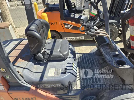 2018 Toyota 8FDU30 Warehouse Forklift