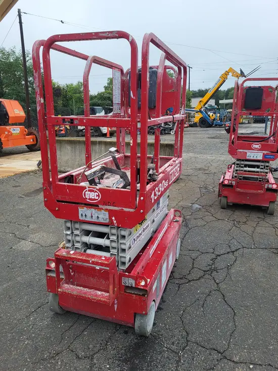 2017 MEC 1330SE Scissor Lift