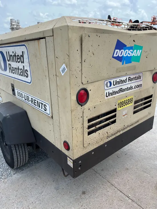 2019 Doosan P425/HP375WCUT4 Air Compressor