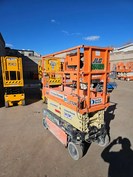 2019 JLG 1932R Scissor Lift