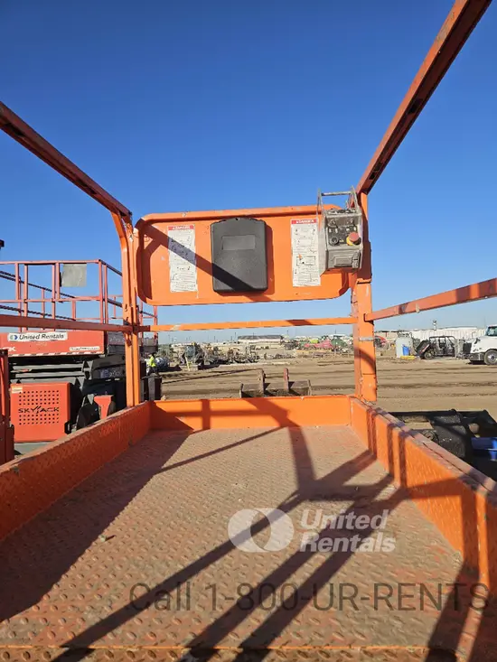 2017 Snorkel S4732E Scissor Lift