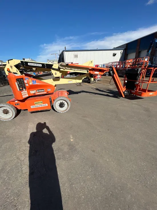 2017 JLG E450AJ Articulating Boom Lift