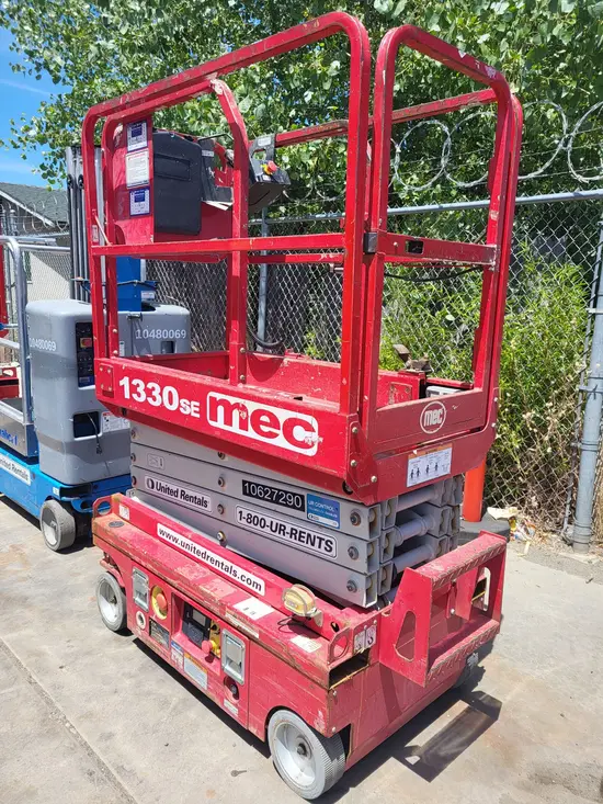 2017 MEC 1330SE Scissor Lift