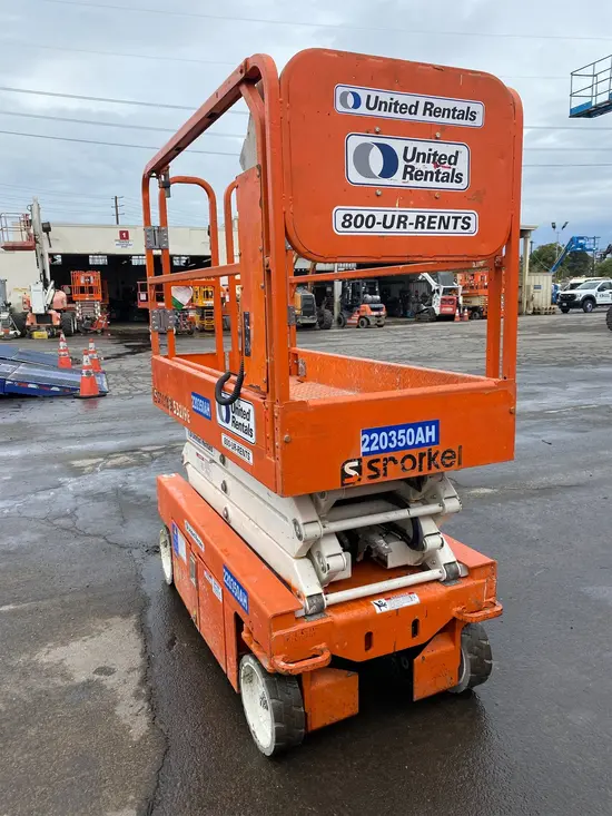 2018 Snorkel S3219E Scissor Lift