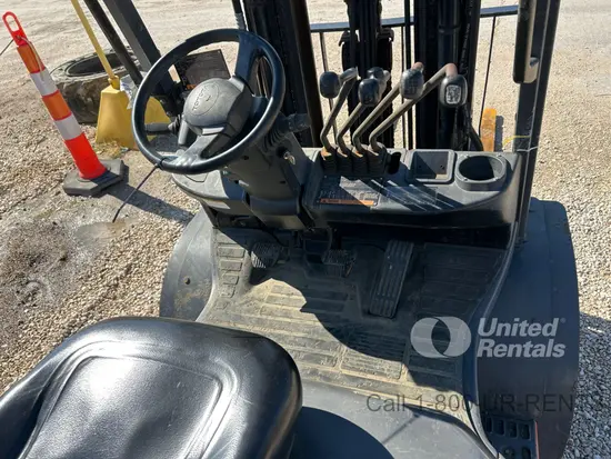 2019 Toyota 8FDU25 Warehouse Forklift