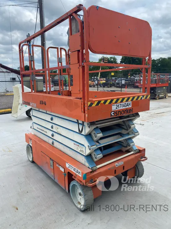 2018 Snorkel S4732E Scissor Lift