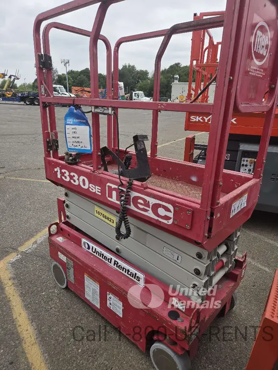 2018 MEC 1330SE Scissor Lift