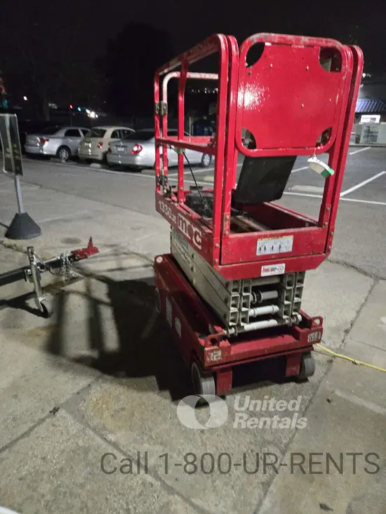 2017 MEC 1330SE Scissor Lift