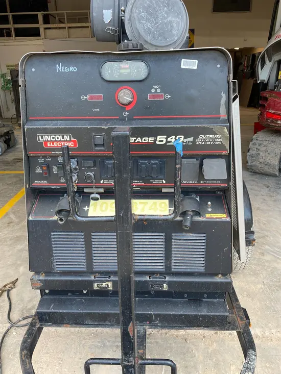 2019 Lincoln Electric VANTAGE 549 Welder