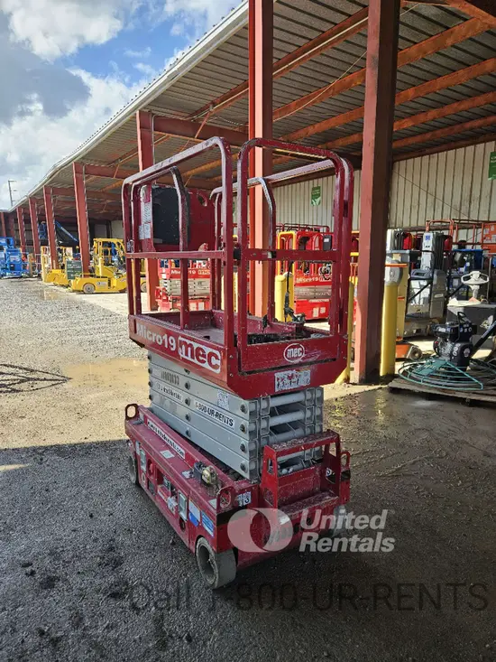 2018 MEC MICRO 19 Scissor Lift