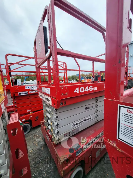 2017 MEC 4046SE Scissor Lift