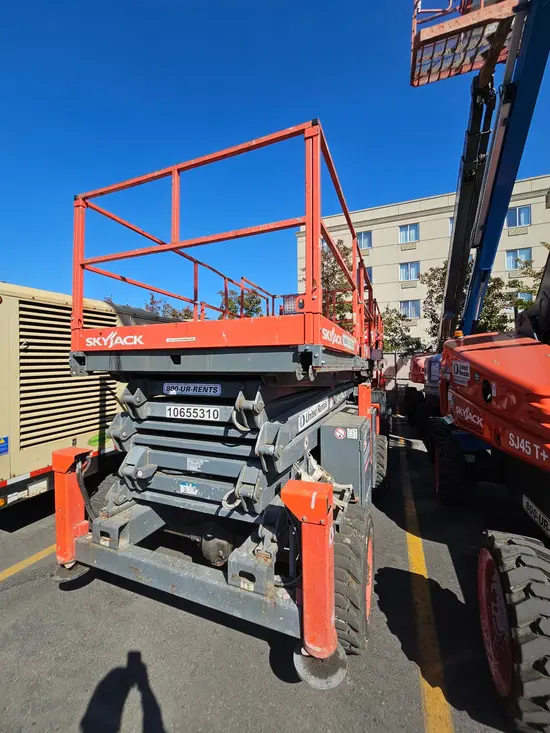 2017 Skyjack SJ8841RT Rough Terrain Scissor Lift