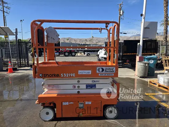 2019 Snorkel S3219E Scissor Lift
