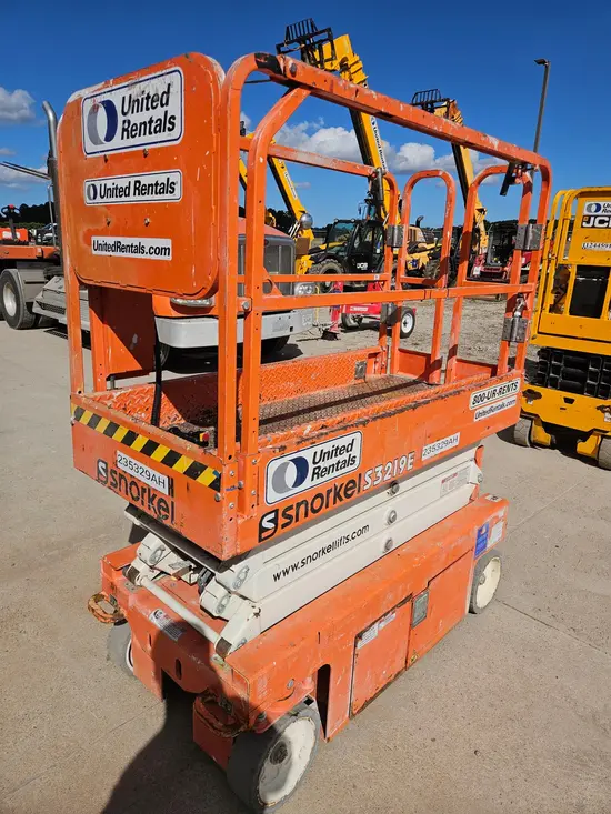 2019 Snorkel S3219E Scissor Lift