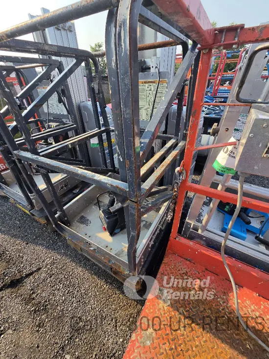 2017 JLG 20MVL Self-Propelled One-Person Lift