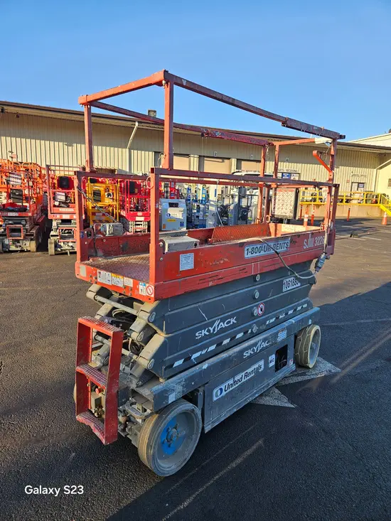 2017 Skyjack SJIII3226 Scissor Lift