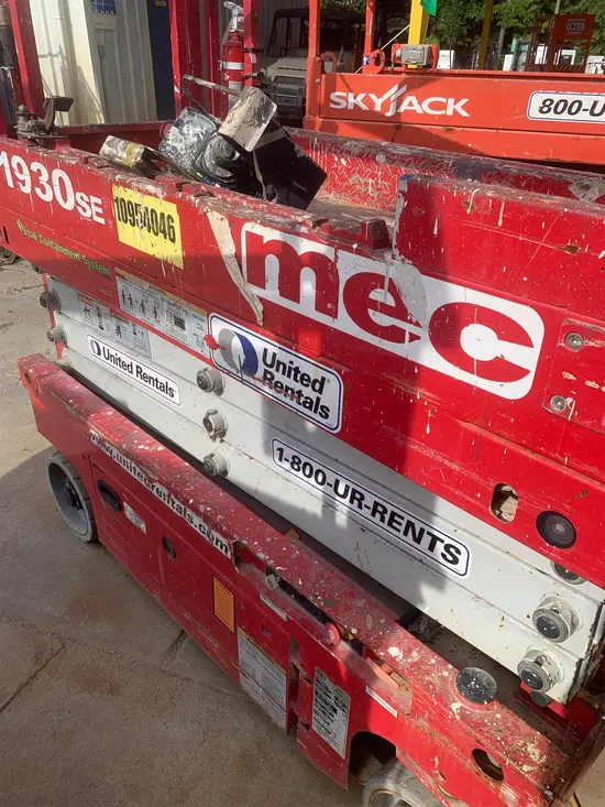 2019 MEC 1930SE Scissor Lift