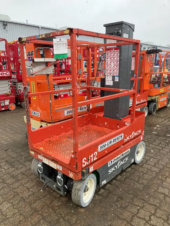 2017 Skyjack SJ12 Self-Propelled One-Person Lift