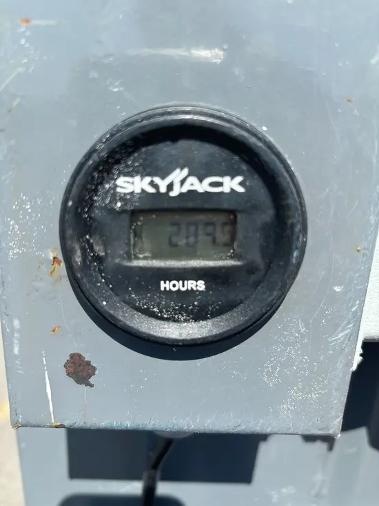 2017 Skyjack SJ12 Self-Propelled One-Person Lift