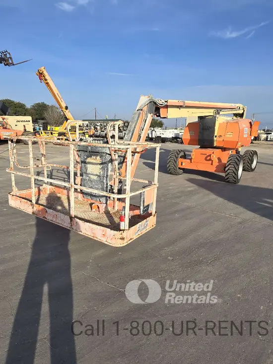 2018 JLG 800AJ Articulating Boom Lift