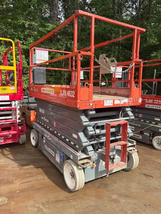 2016 Skyjack SJIII4632 Scissor Lift