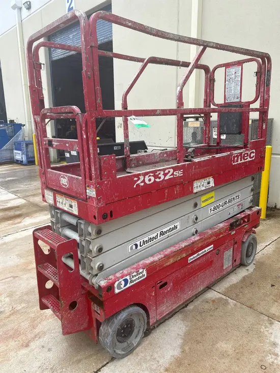 2017 MEC 2632SE Scissor Lift