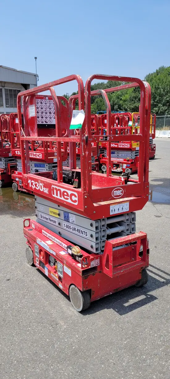 2018 MEC 1330SE Scissor Lift
