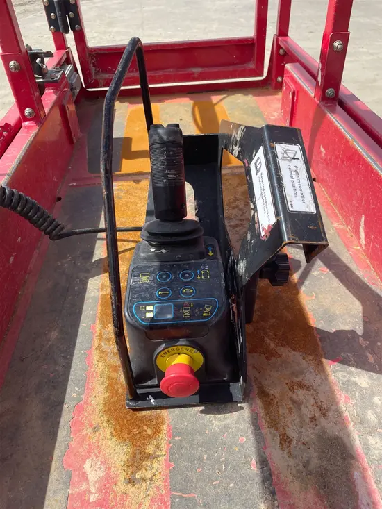 2018 MEC MICRO 19 Scissor Lift