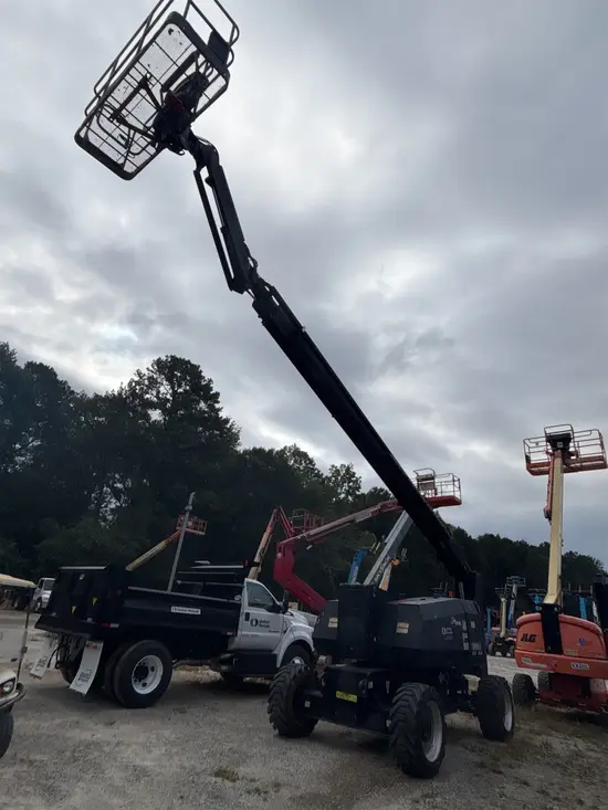 2017 JLG 800AJ Articulating Boom Lift