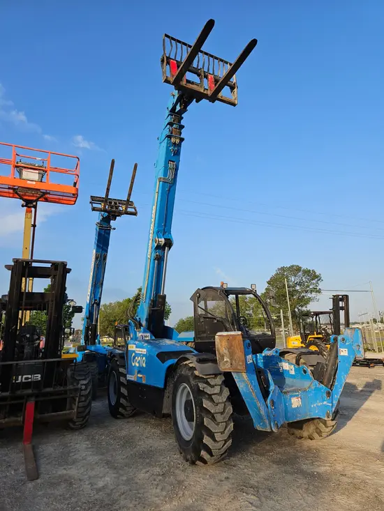 2018 Genie GTH-1256 Forklift