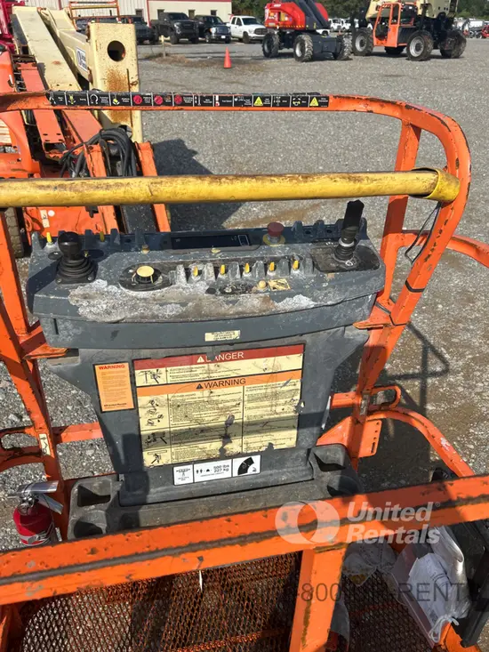 2017 JLG E400AJPN Articulating Boom Lift