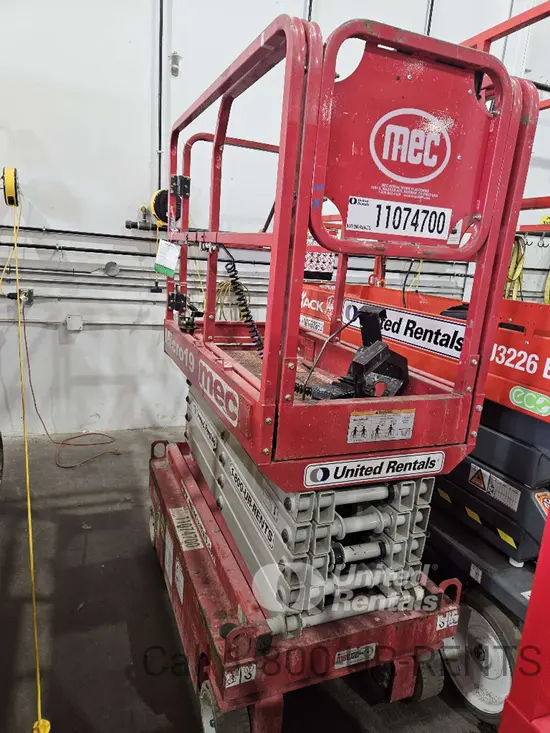 2020 MEC MICRO 19 Scissor Lift