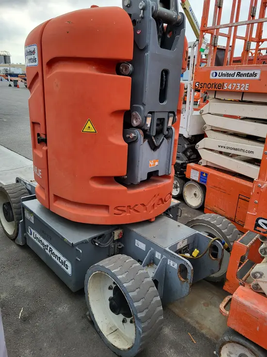 2017 Skyjack SJ30ARJE Articulating Boom Lift