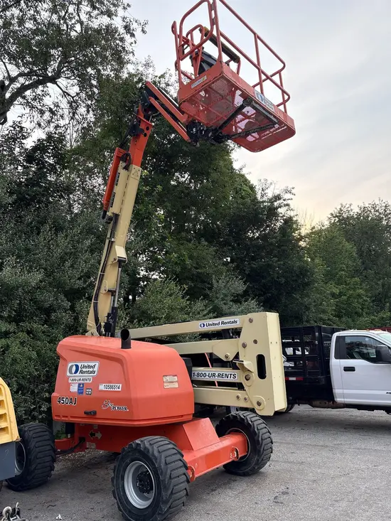 2017 JLG 450AJ Articulating Boom Lift
