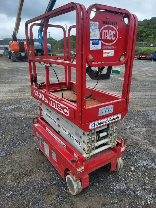 2018 MEC 1330SE Scissor Lift
