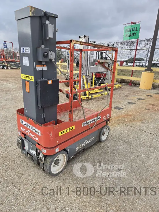 2017 Skyjack SJ16 Self-Propelled One-Person Lift
