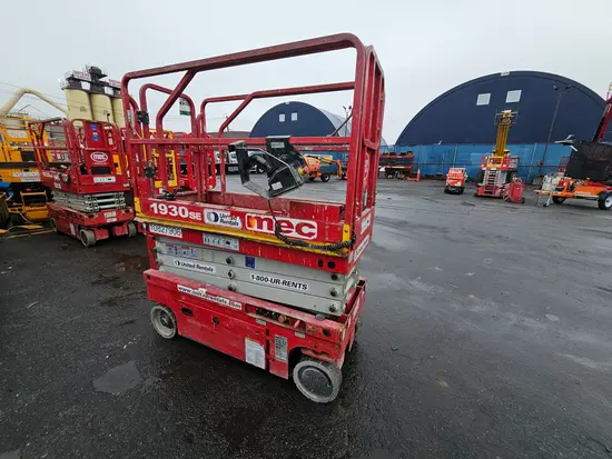 2018 MEC 1930SE Scissor Lift