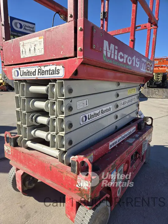 2019 MEC MICRO 19 Scissor Lift