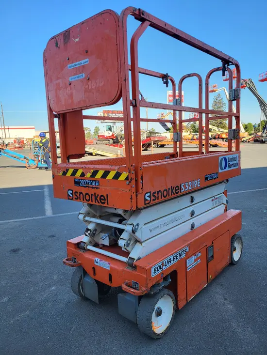 2018 Snorkel S3219E Scissor Lift