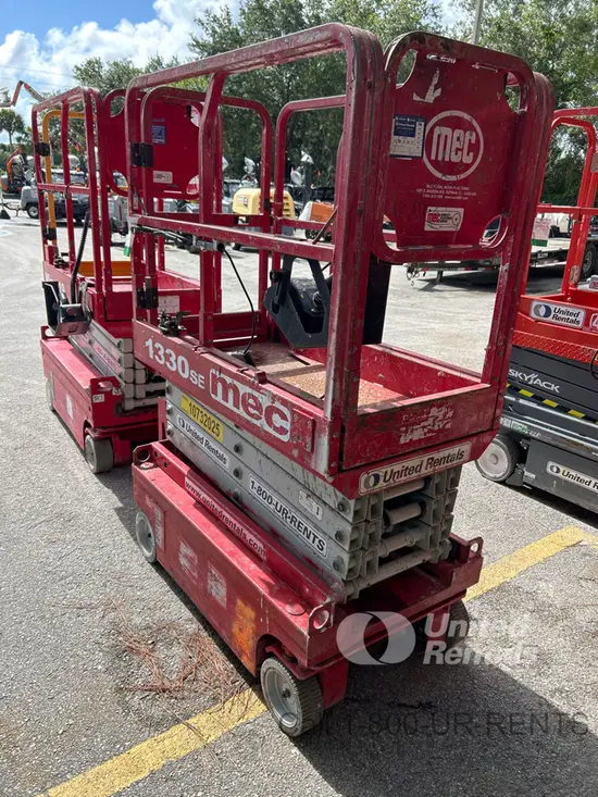 2018 MEC 1330SE Scissor Lift