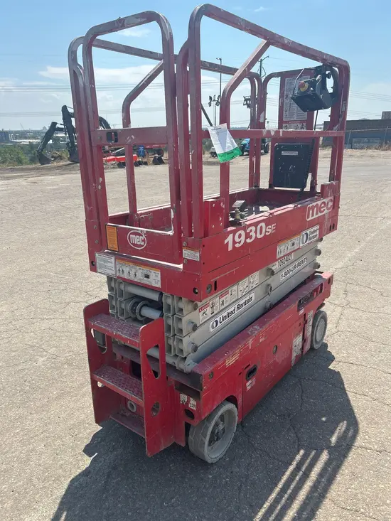 2019 MEC 1930SE Scissor Lift