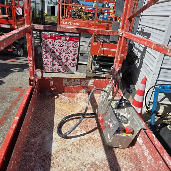 2018 Skyjack SJIII3219 Scissor Lift