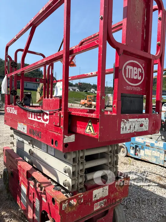 2018 MEC 1930SE Scissor Lift
