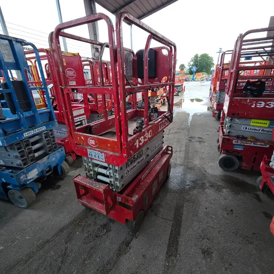 2017 MEC 1330SE Scissor Lift