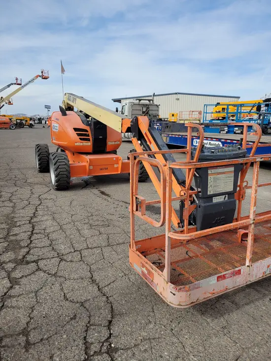 2017 JLG 600AJ Articulating Boom Lift