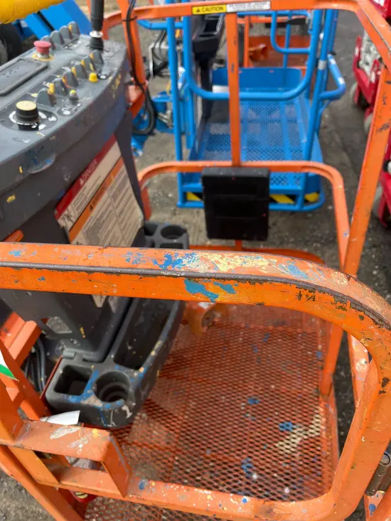 2015 JLG E400AJPN Articulating Boom Lift
