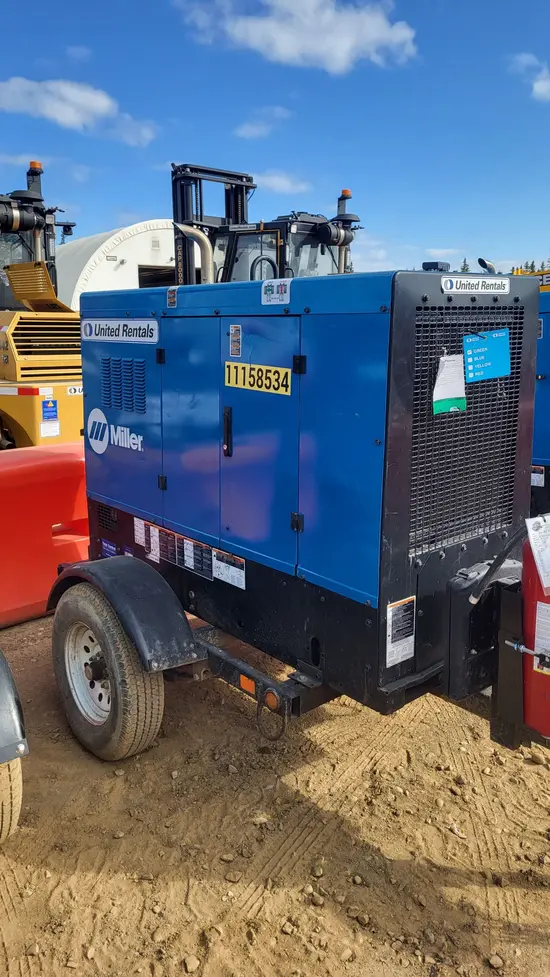 2021 Miller Welders Big Blue 500 Welder